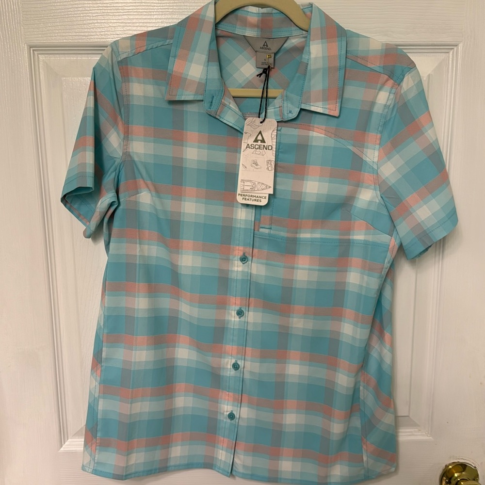 Ascend short sleeve top